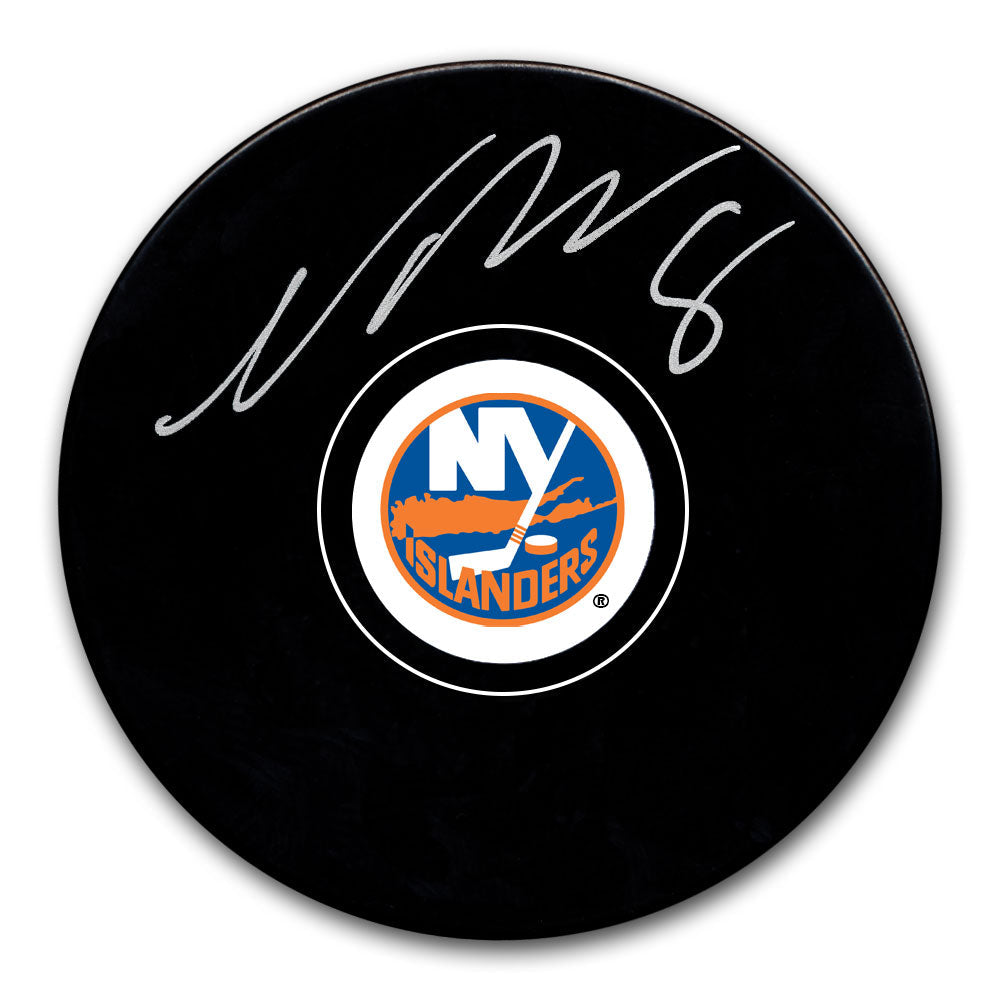 Rondelle autographiée par Noah Dobson des Islanders de New York